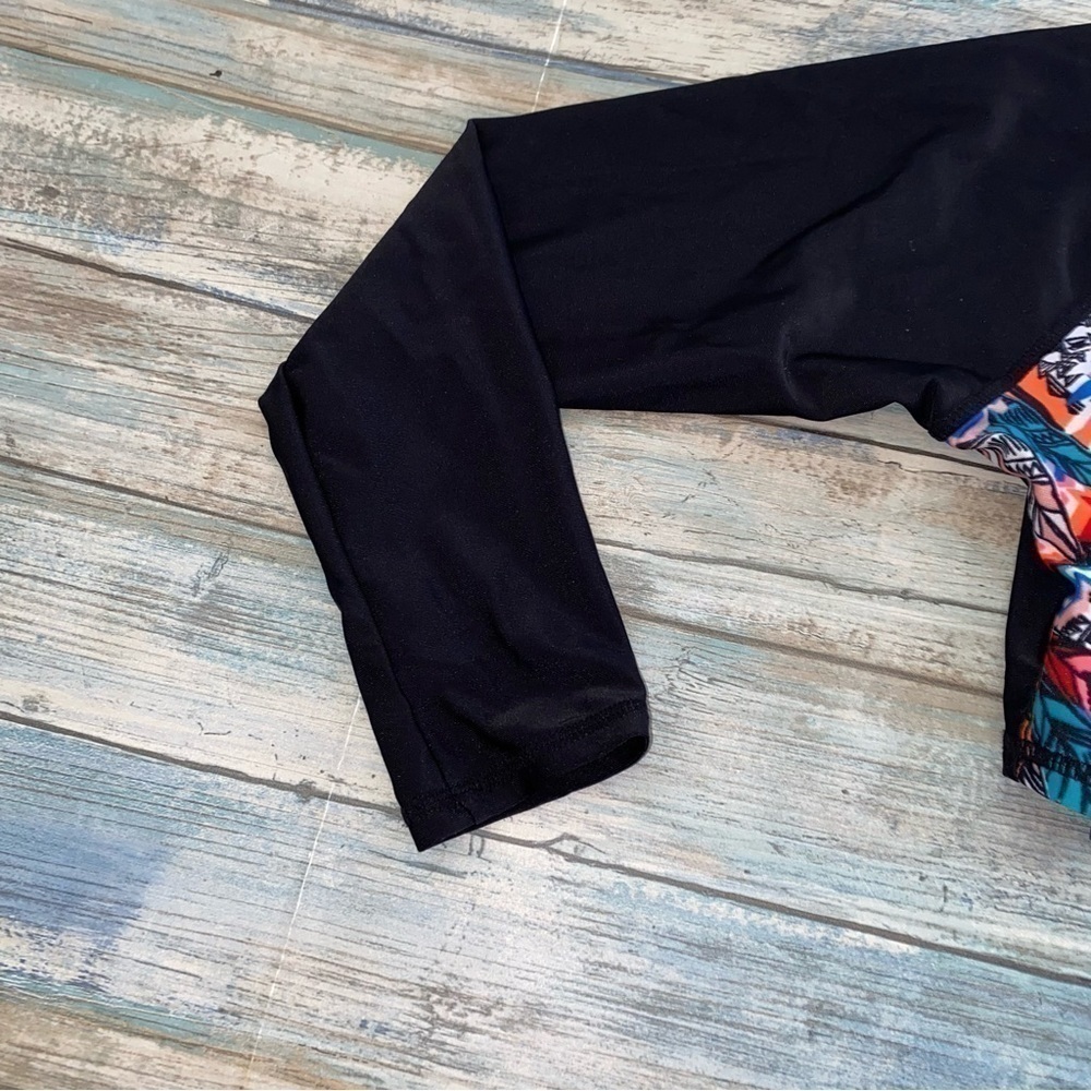 Art Class Rashgaurd - Picture 3 of 5